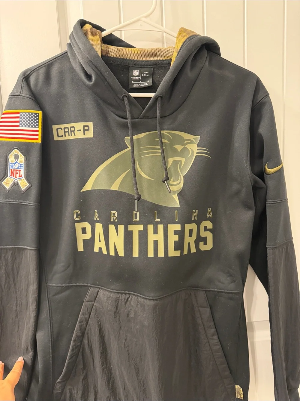 Nike women’s M NFL panthers sweater